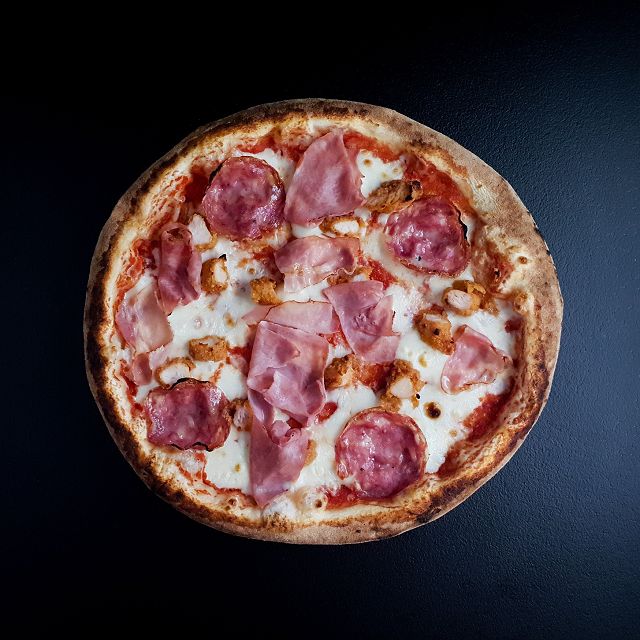 Pizza Carnivore