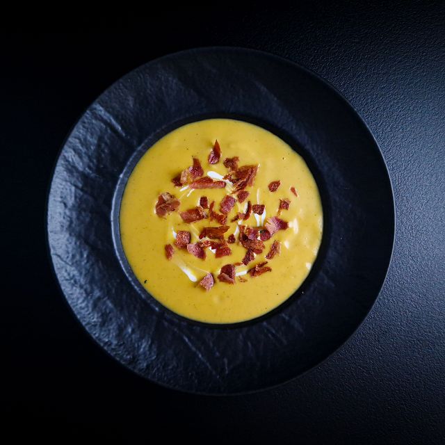 Supa de legume cu crunchy bacon